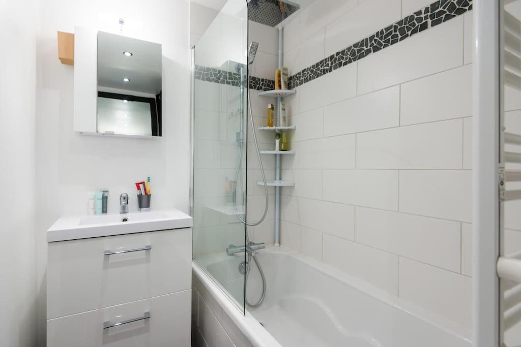 Pied-A-Terre Cosy Face Aux Pistes De La Princesse Apartment Demi-Quartier Luaran gambar